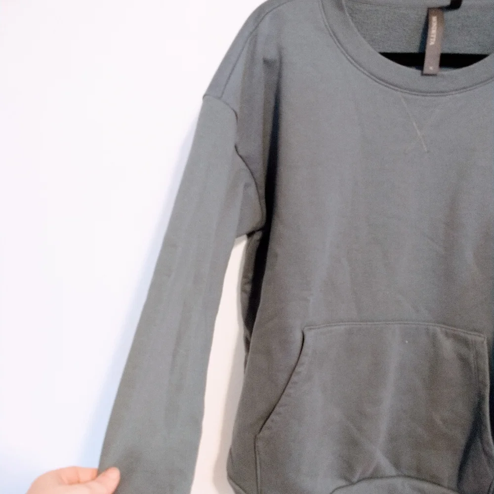 Mondetta extra large grey blue sweatshirt